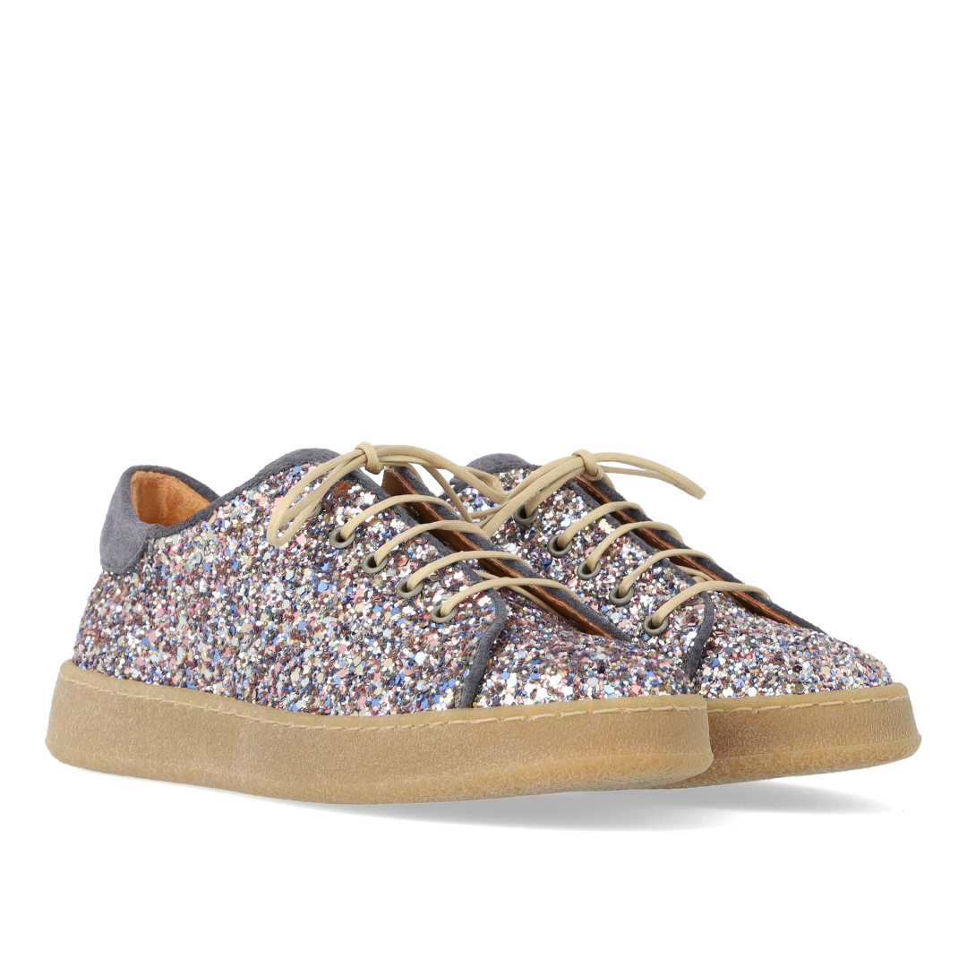 Sneaker i funklende glitter