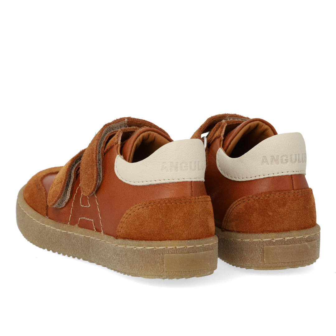 Sporty colour-block sneaker