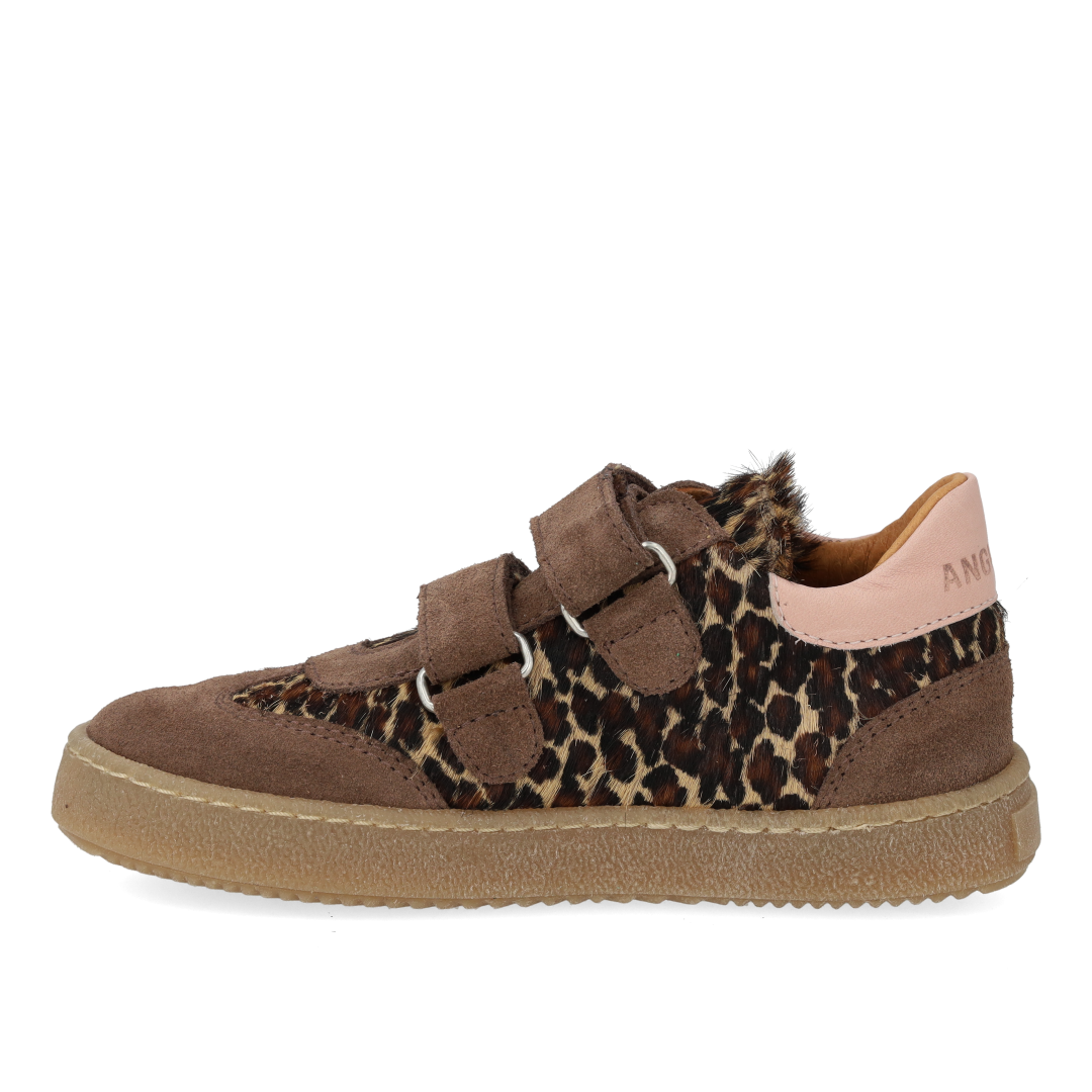 Court style sneaker med pony