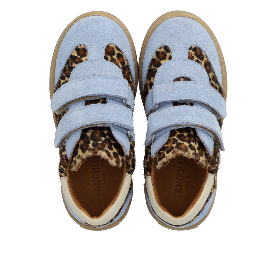 Court style sneaker med pony