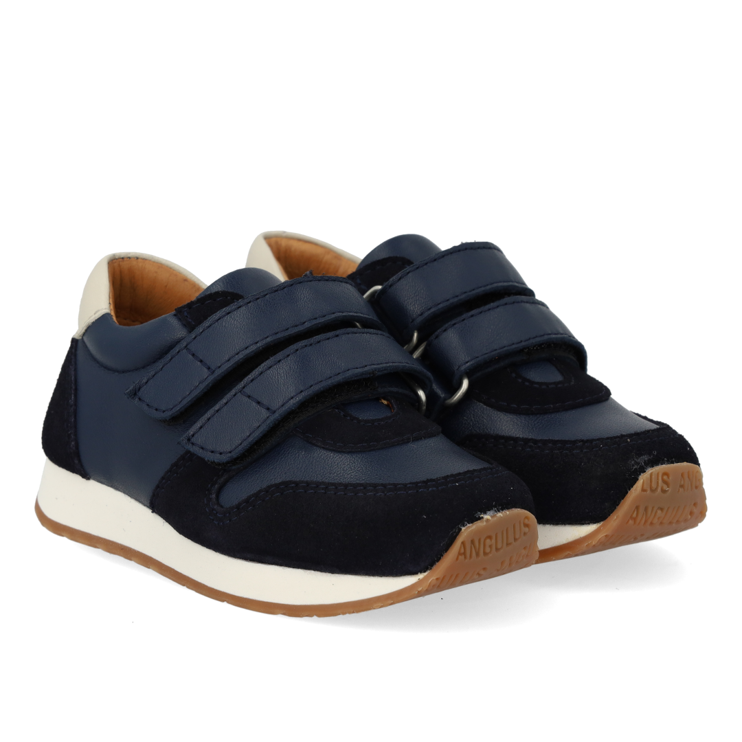 Sporty sneaker