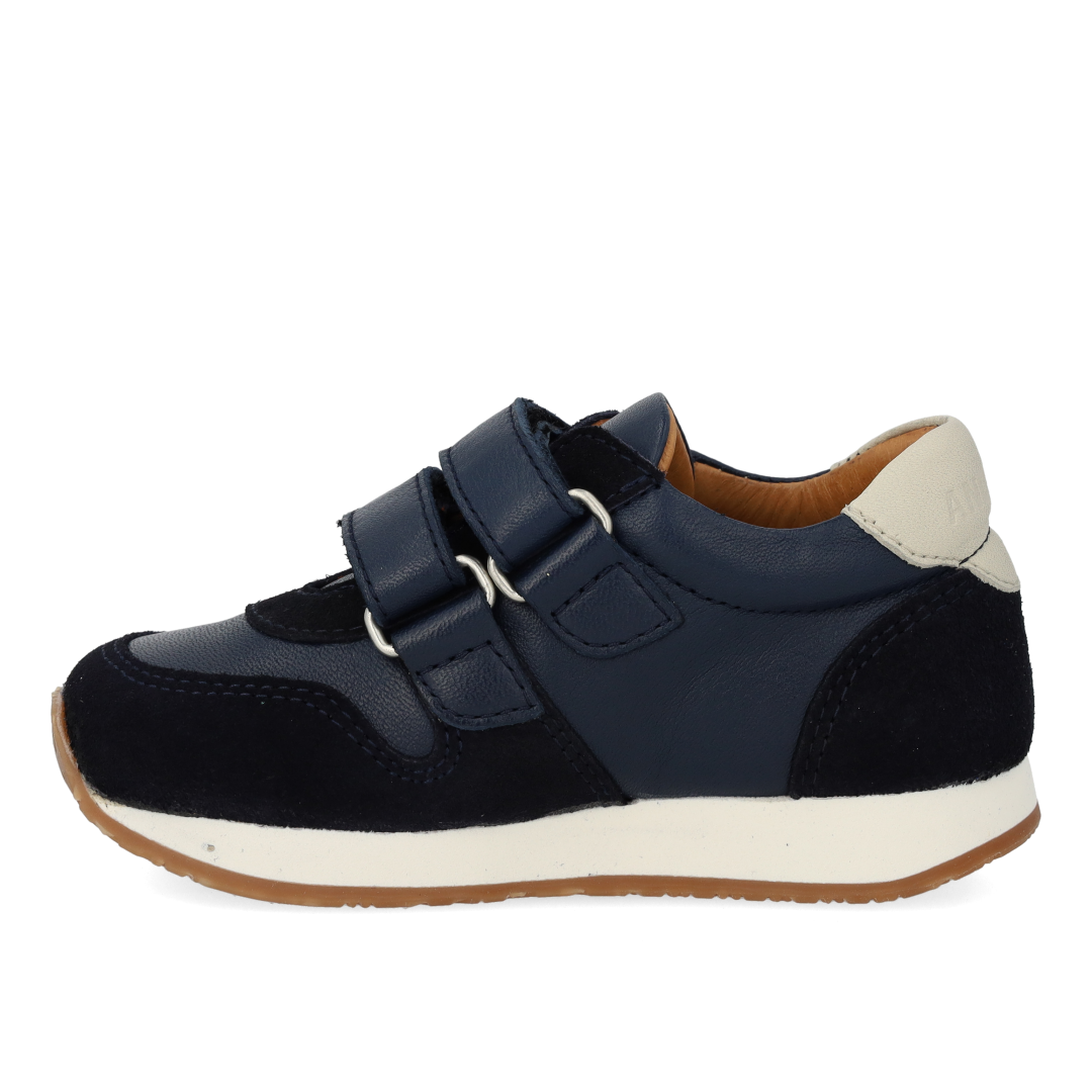 Sporty sneaker