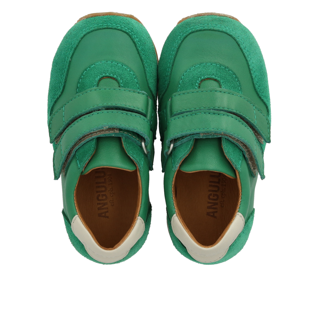 Sporty sneaker