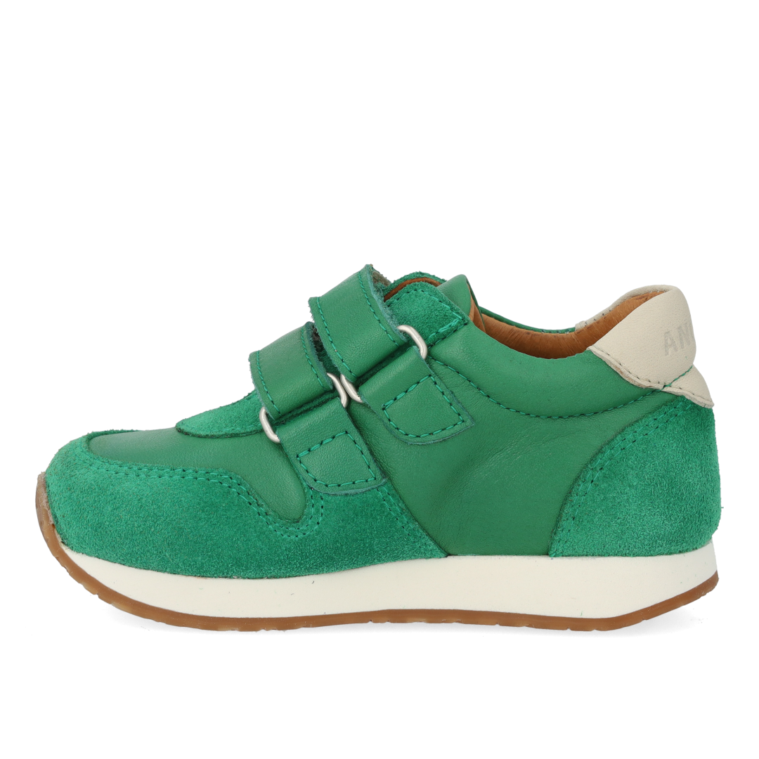 Sporty sneaker