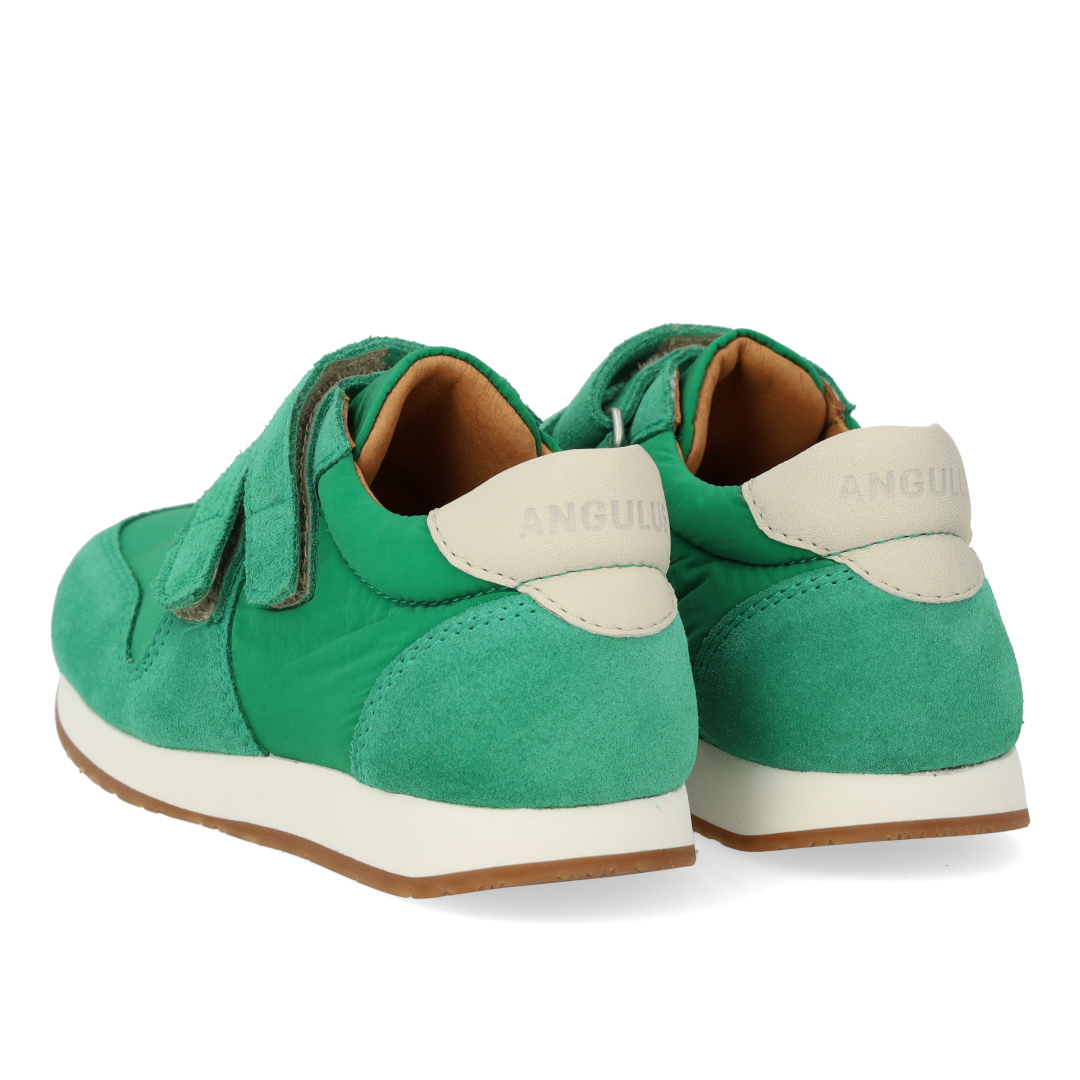 Running style sneaker