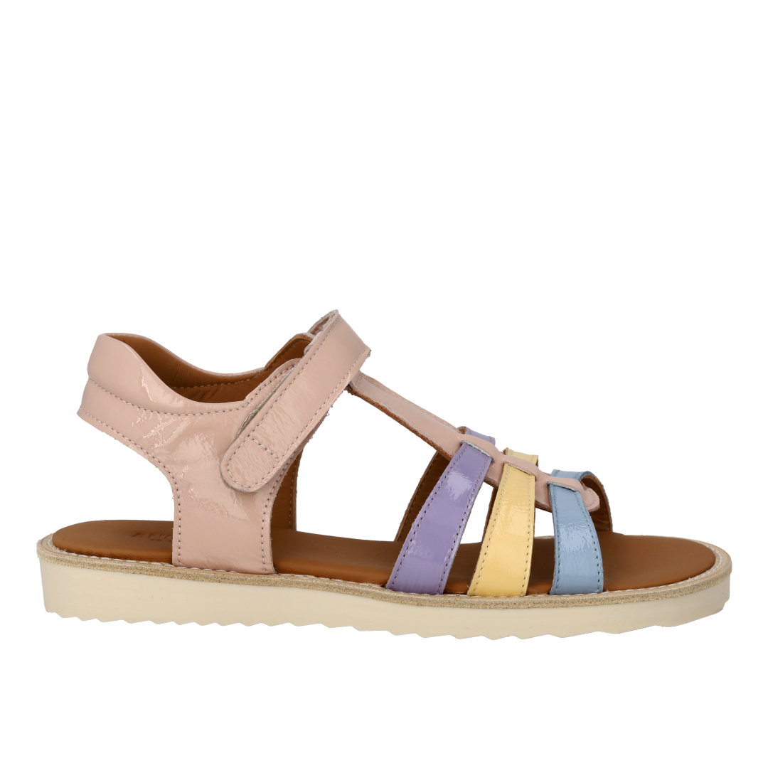 Sandal med T-rem og velcrolukning
