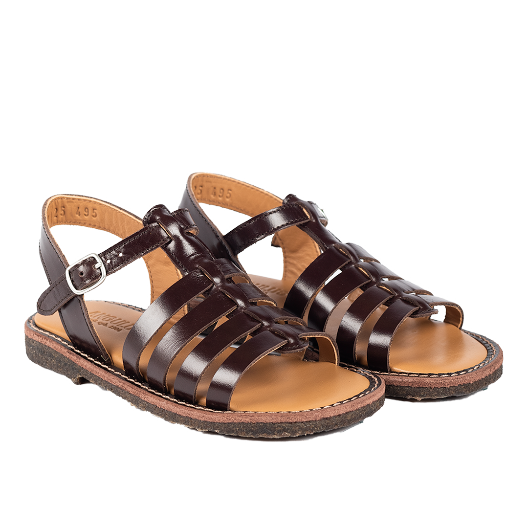 Sandal med åben tå og spændelukning
