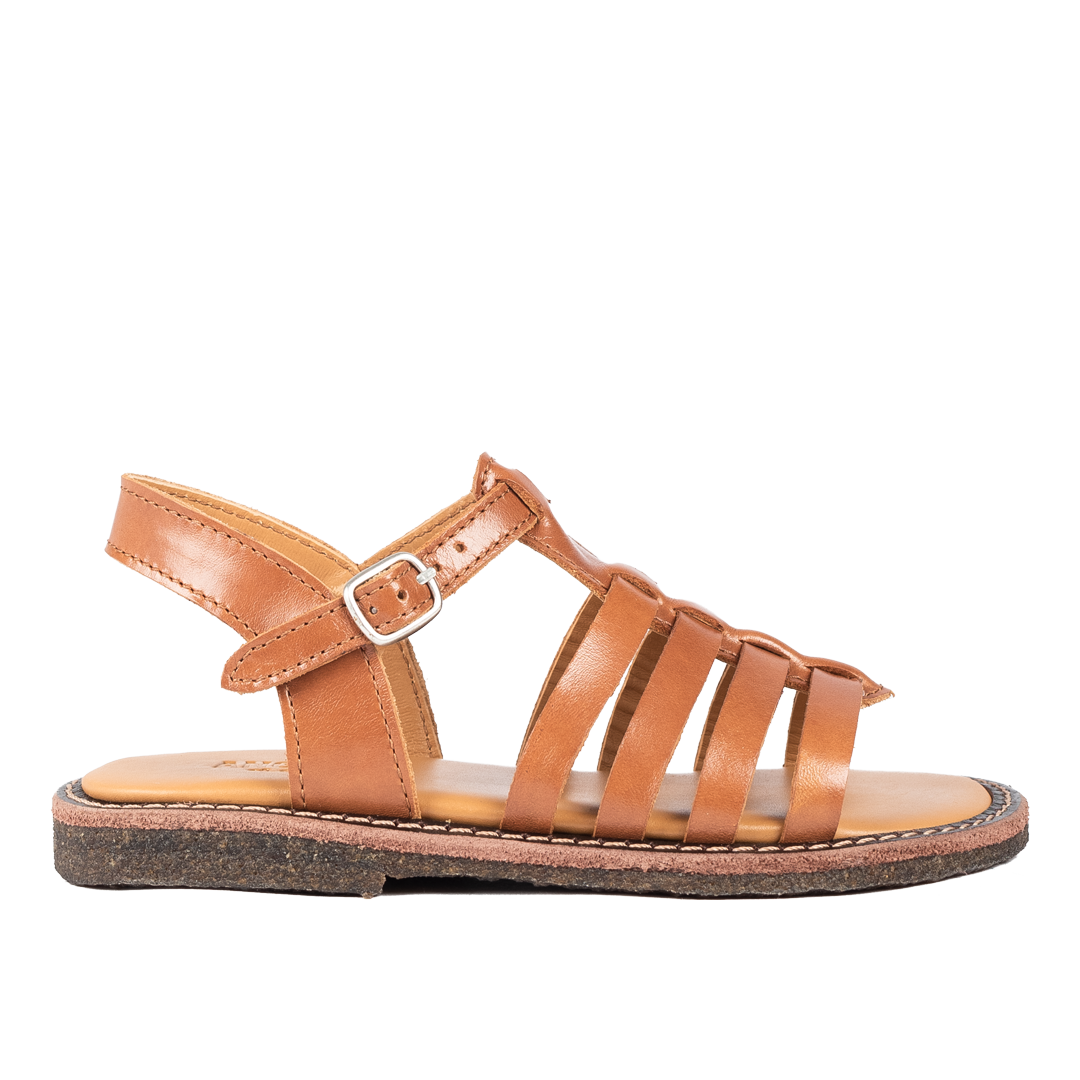 Sandal med åben tå og spændelukning