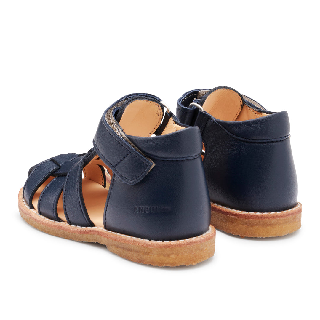 Begynder sandal med velcrolukning