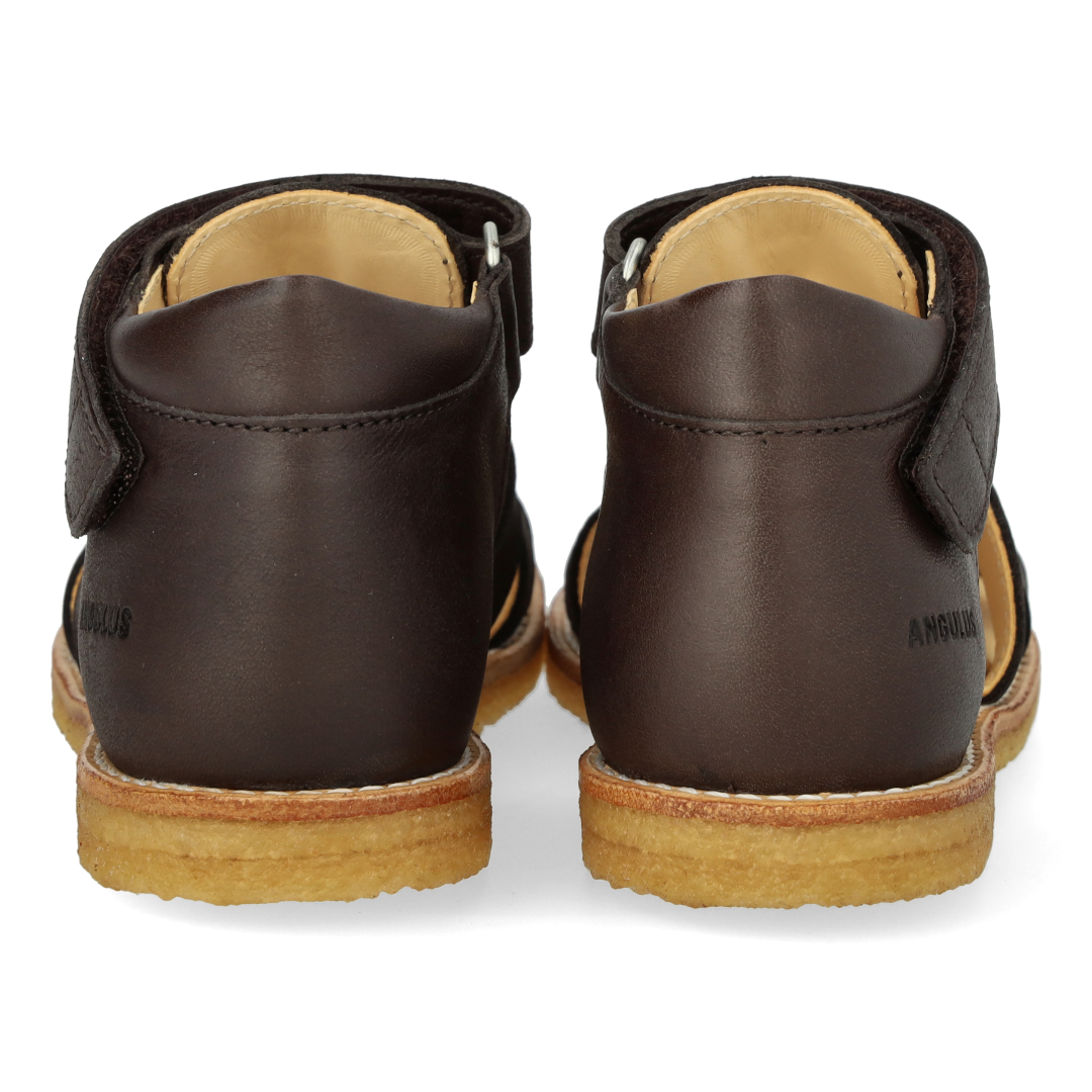 Begynder sandal med velcrolukning