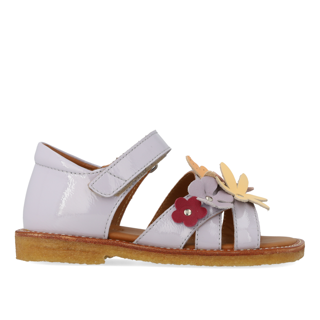 Sandal med multifarvede blomsterapplikationer