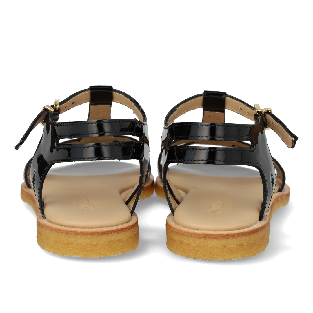 Klassisk remsandal