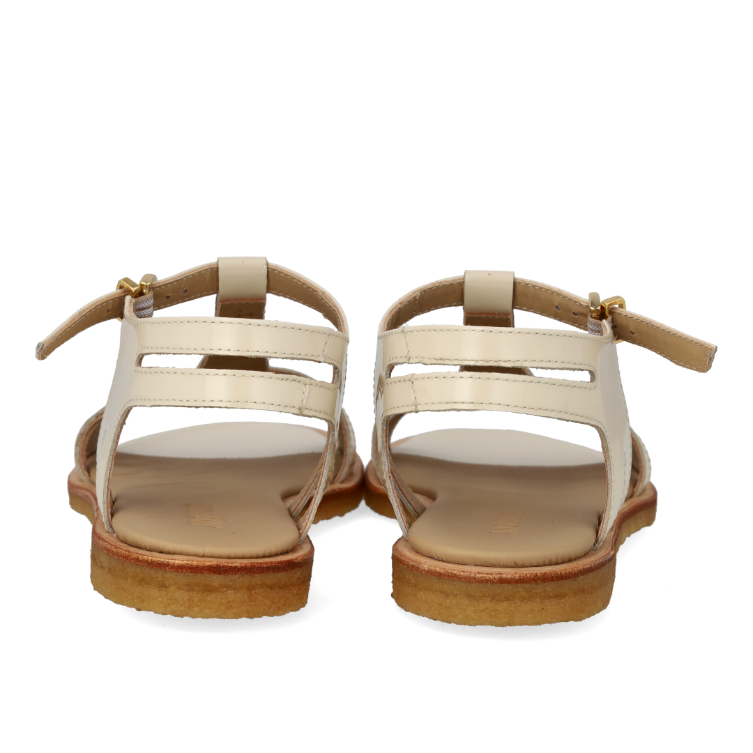 Klassisk remsandal