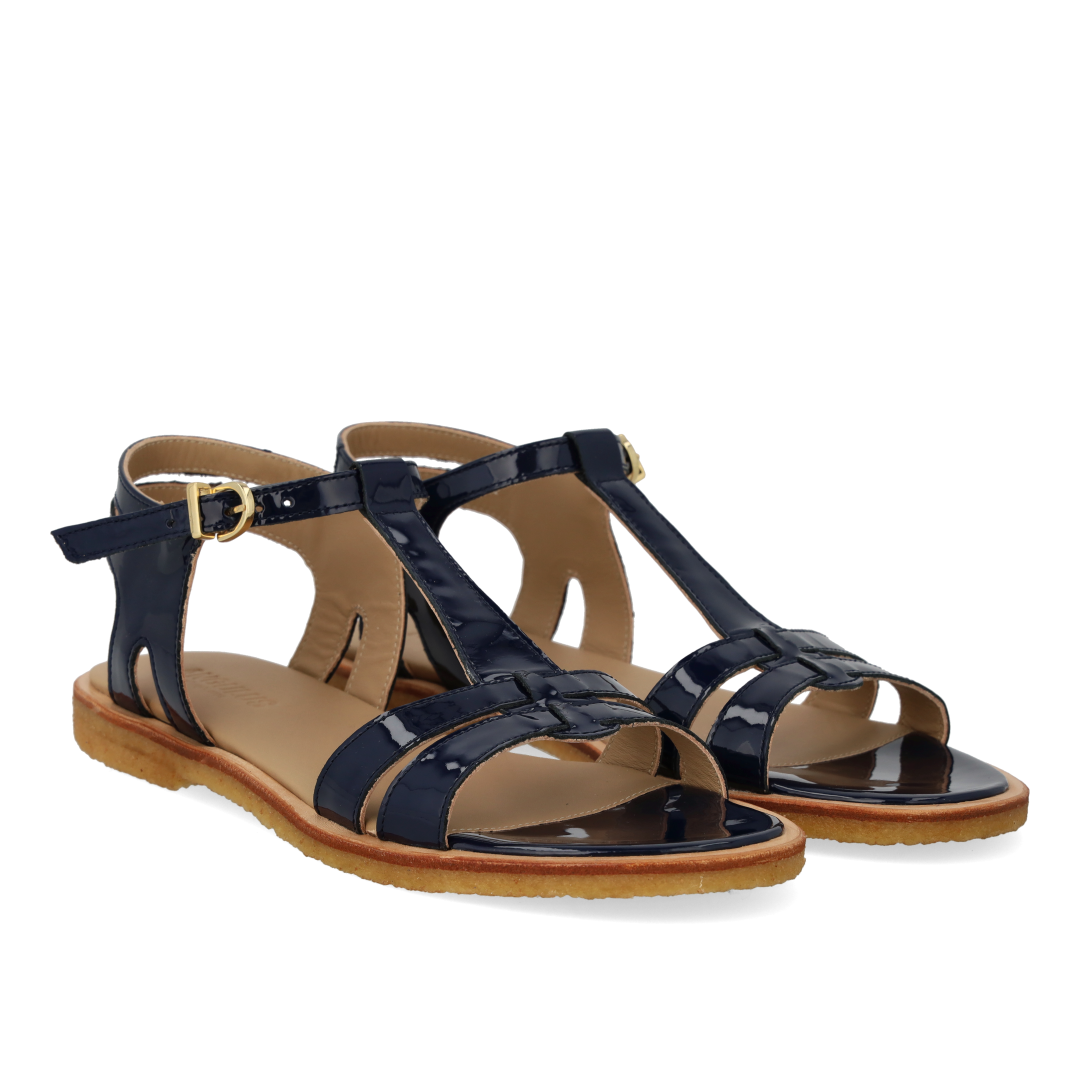 Klassisk remsandal