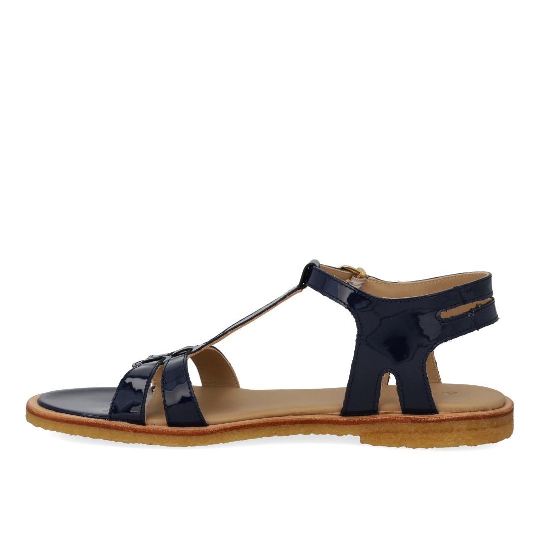 Klassisk remsandal