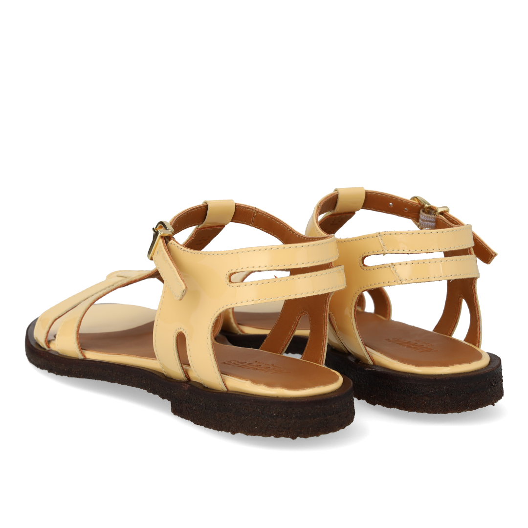 Klassisk remsandal