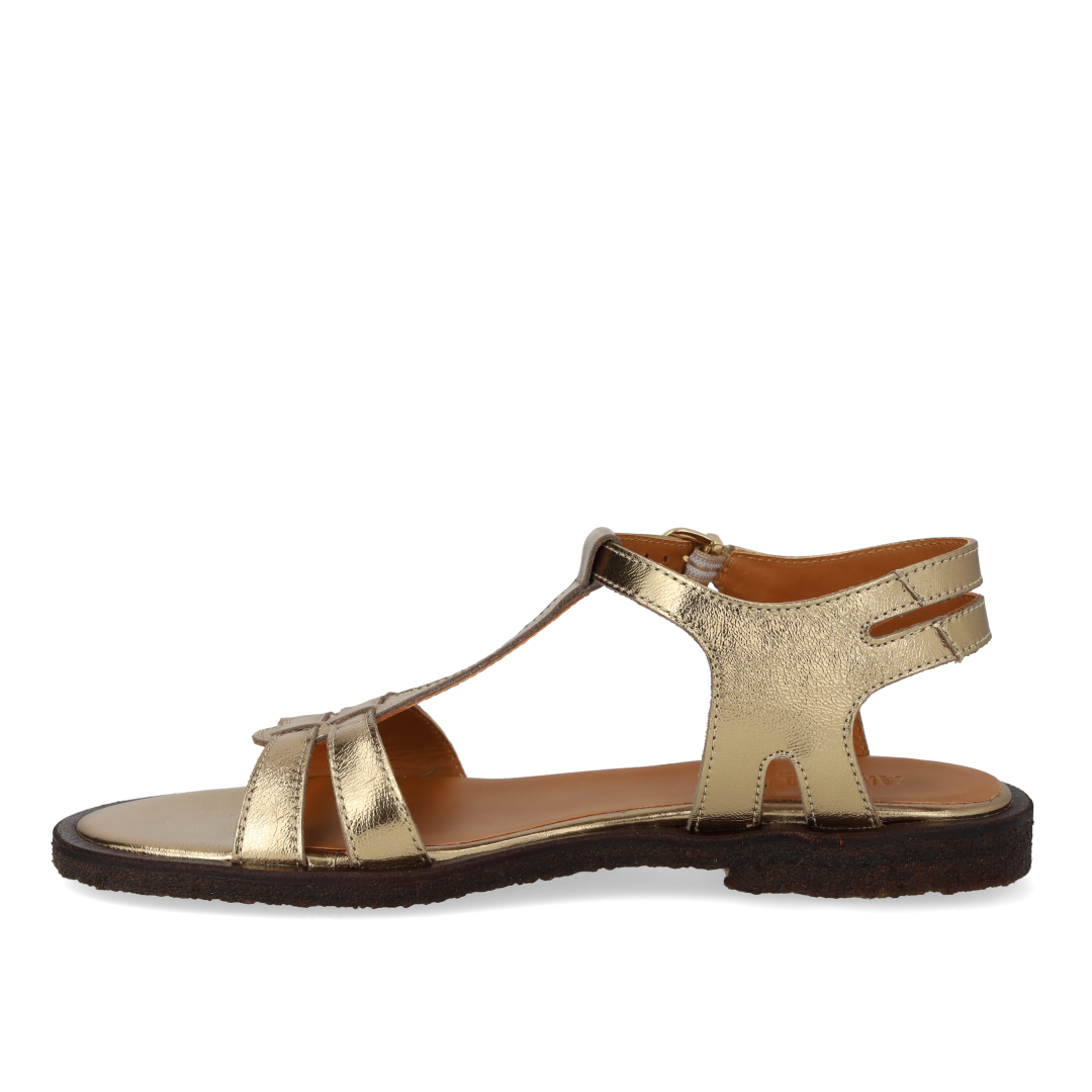 Klassisk remsandal