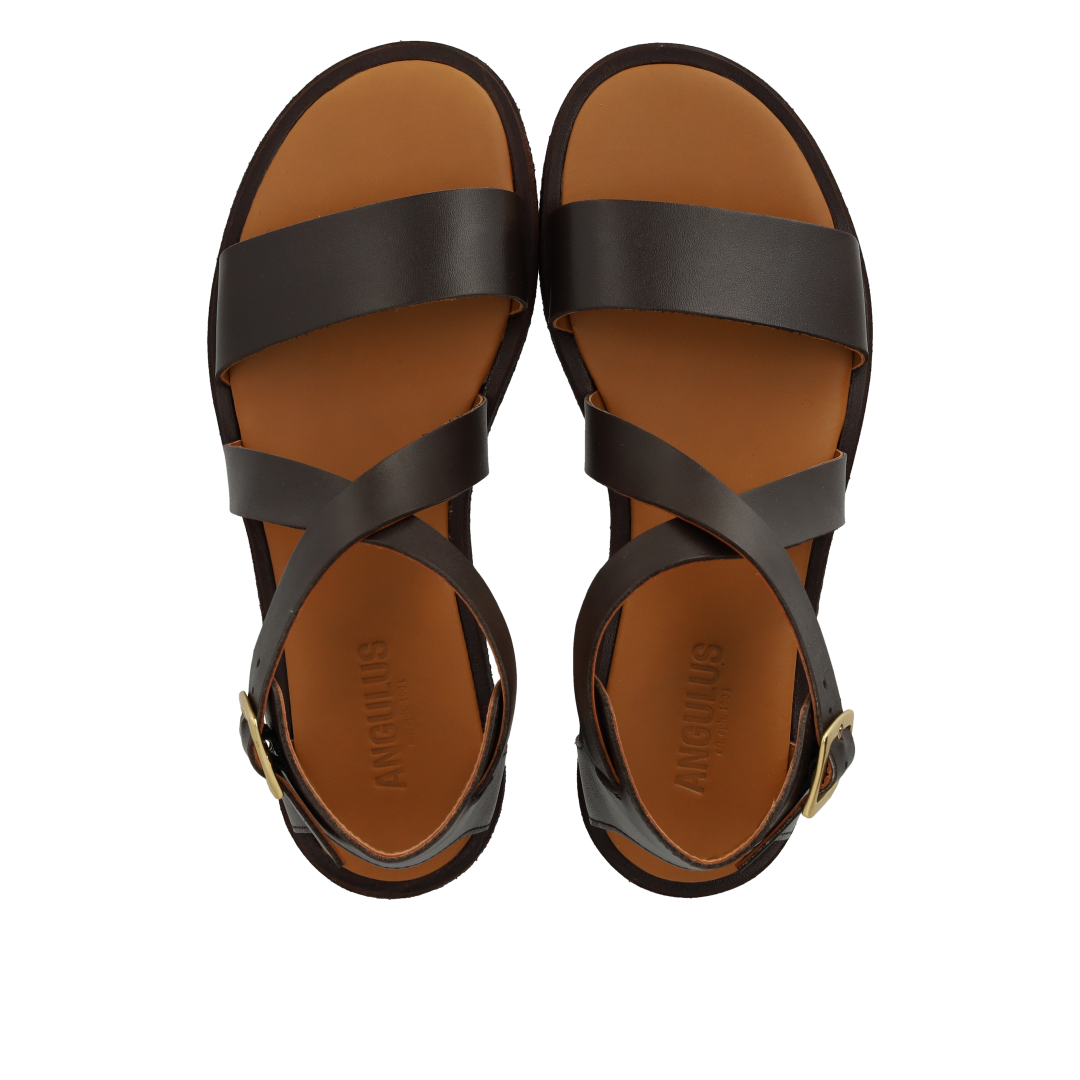 Sandal med spænde