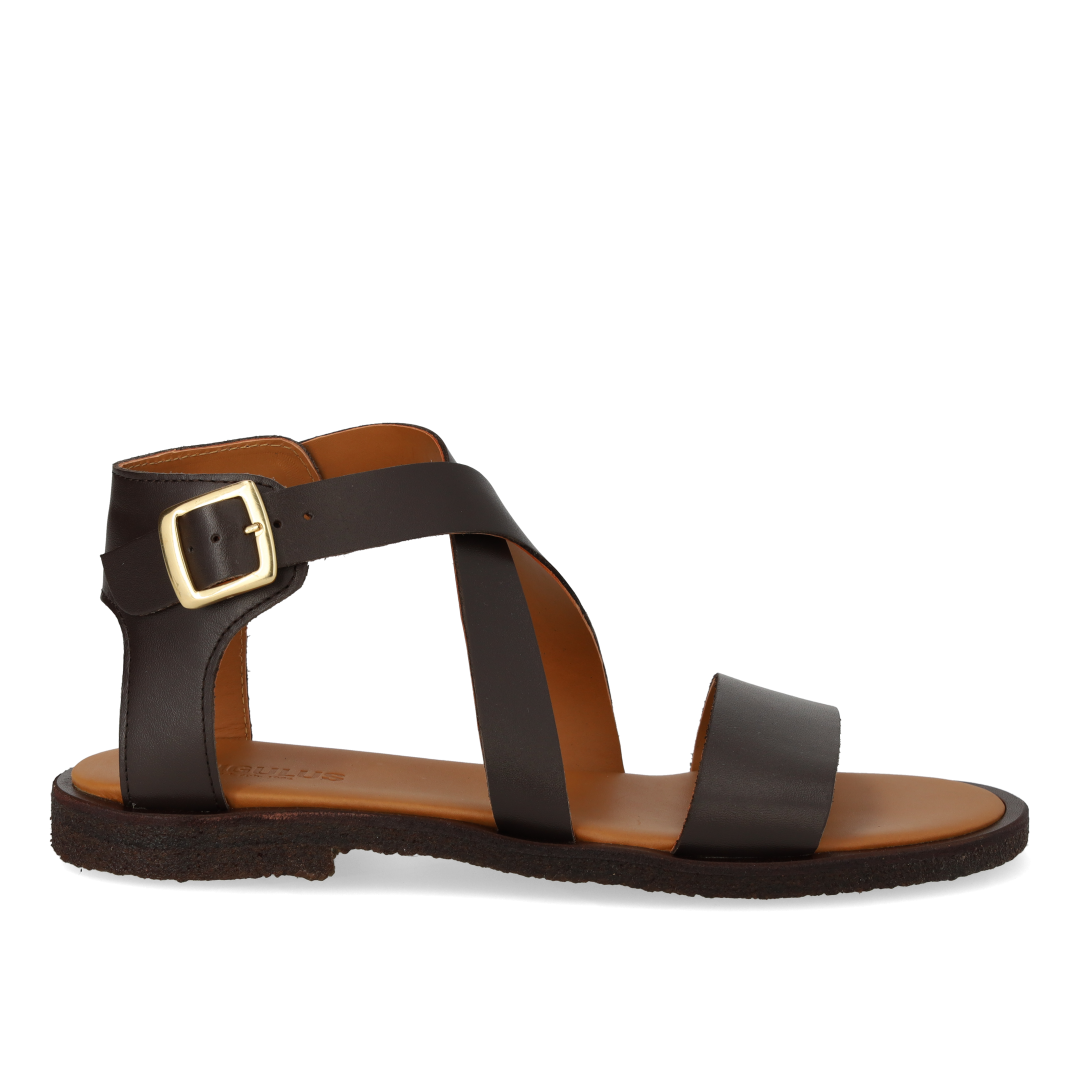 Sandal med spænde