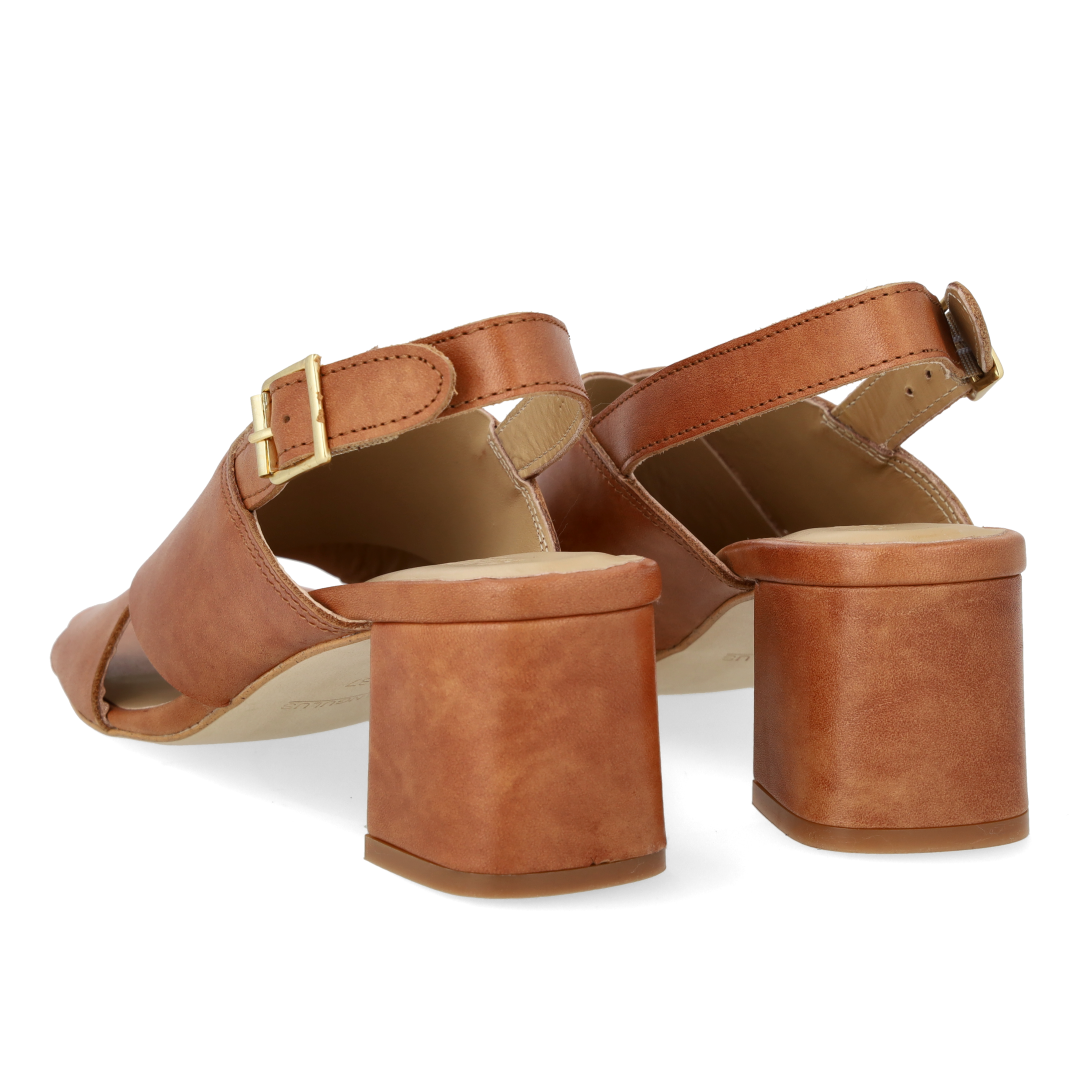 Sandal med blokhæl