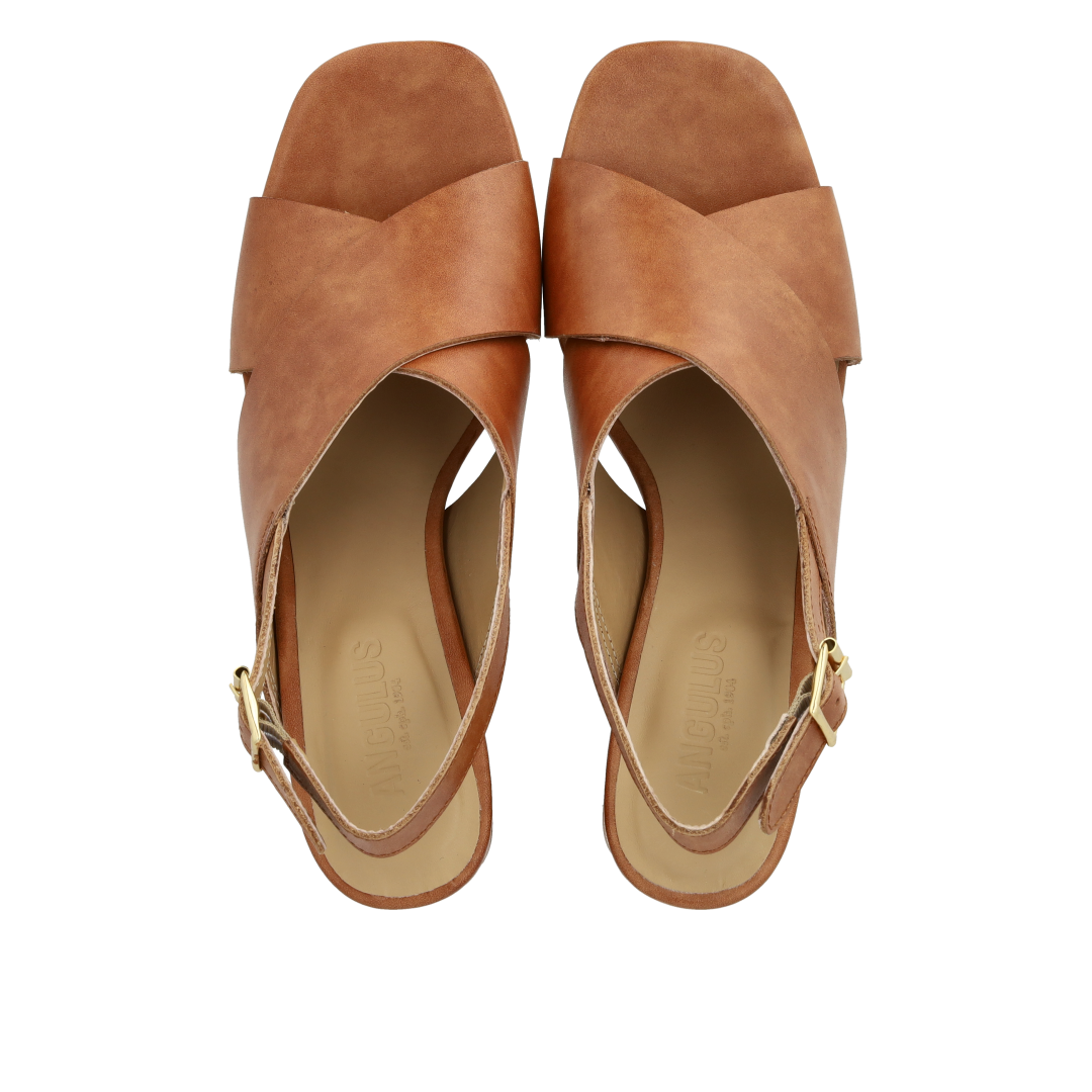 Sandal med blokhæl