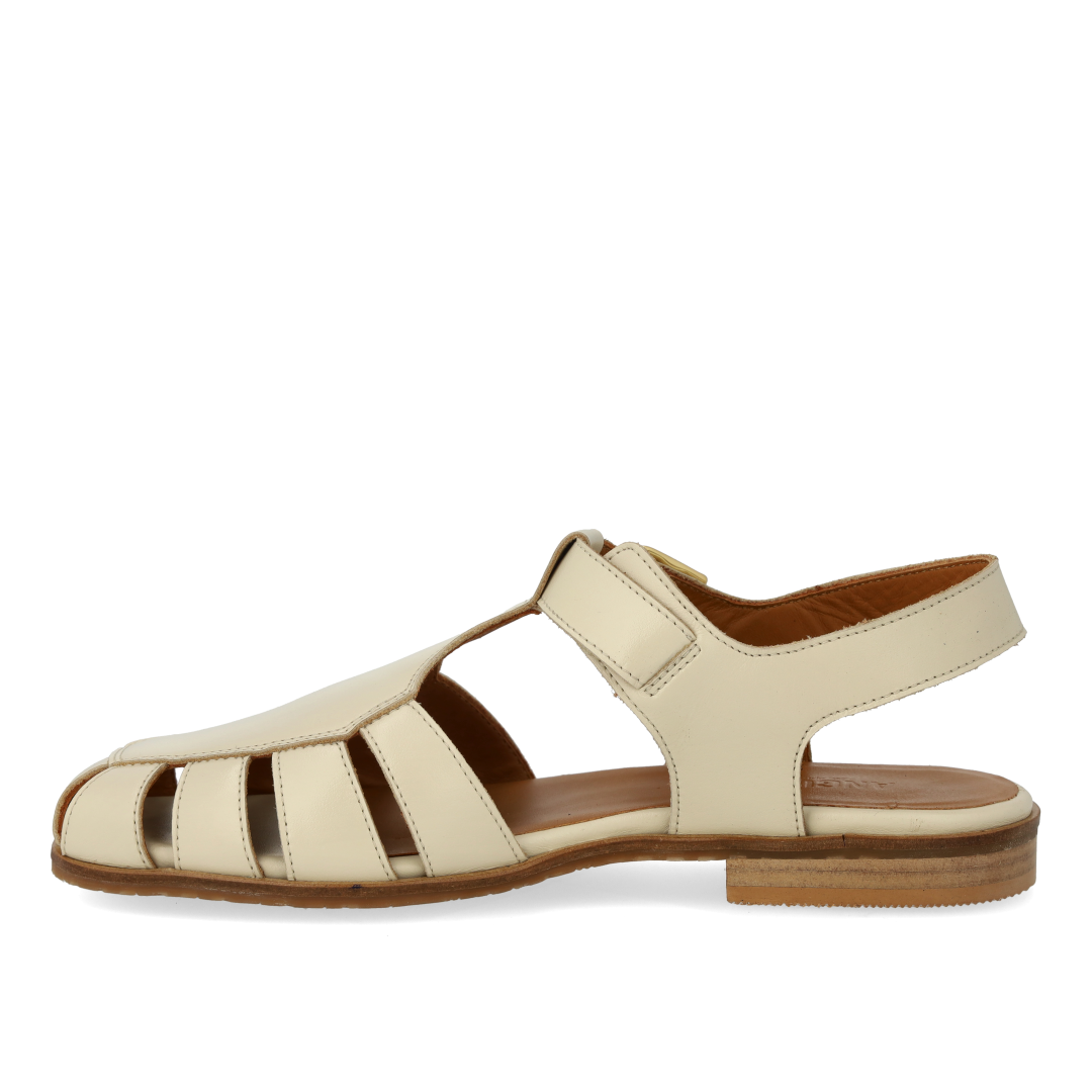 Sandal