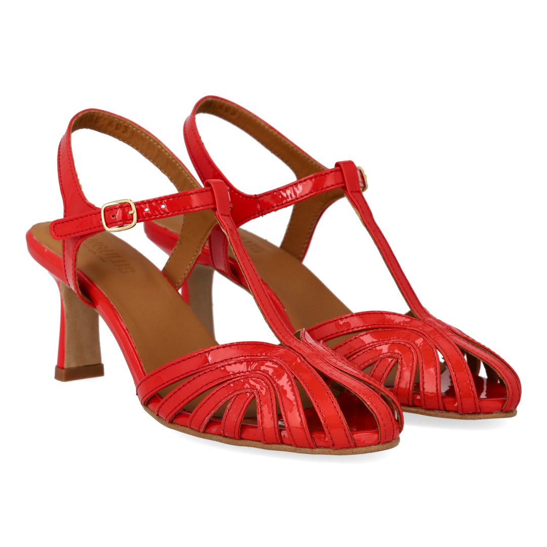 Højhælet sandal med smuk organisk frontdetalje