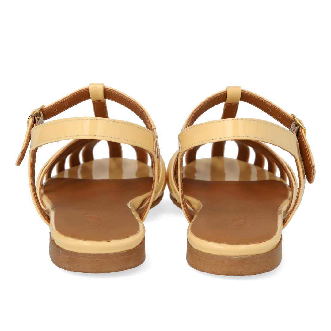 Flad sandal med smuk organisk frontdetalje