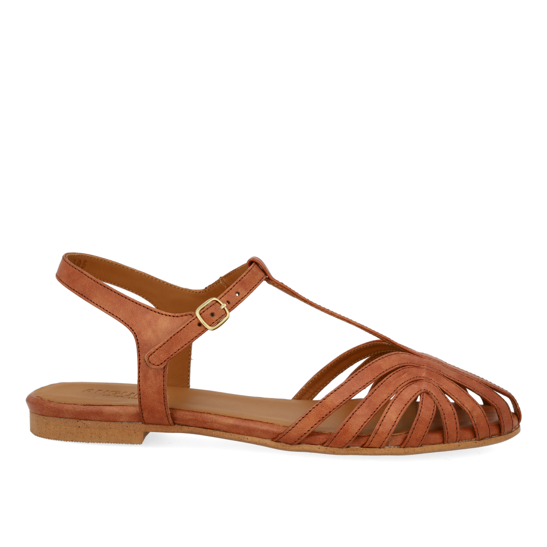 Flad sandal med smuk organisk frontdetalje