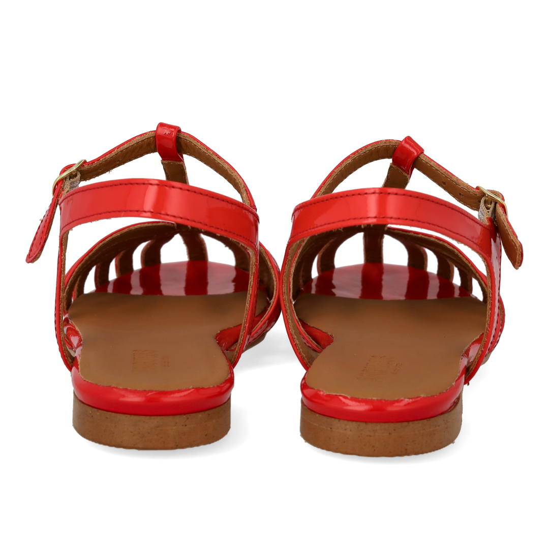 Flad sandal med smuk organisk frontdetalje