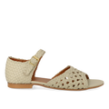 Håndflettet sandal med hulmønster detalje