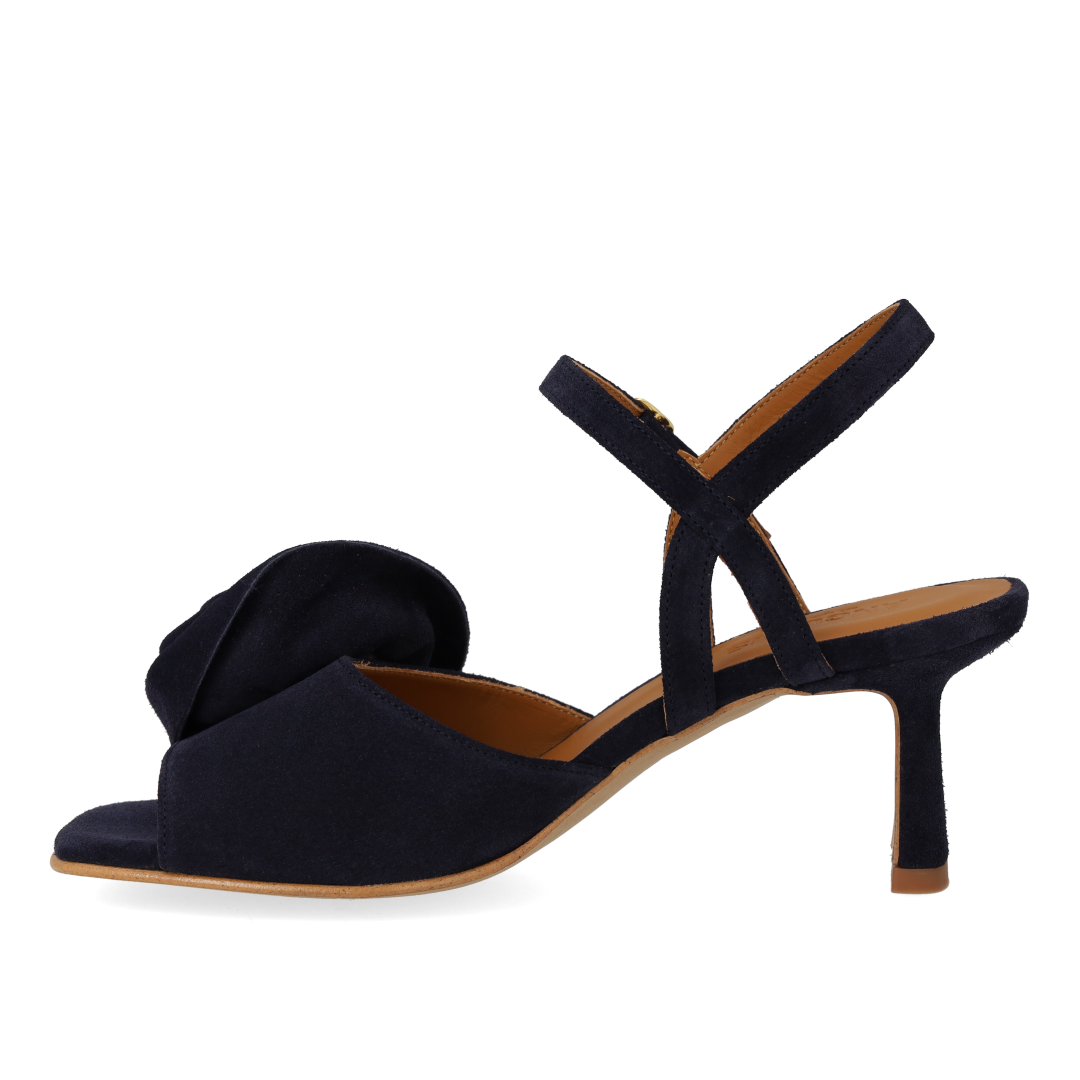 Højhælet Sandal med voluminøs rosedetalje