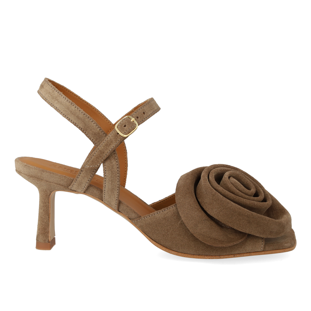 Højhælet Sandal med voluminøs rosedetalje