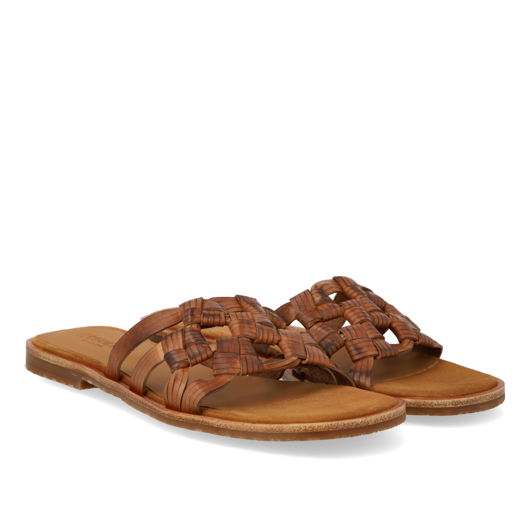 Slip-on sandal med fletdetalje