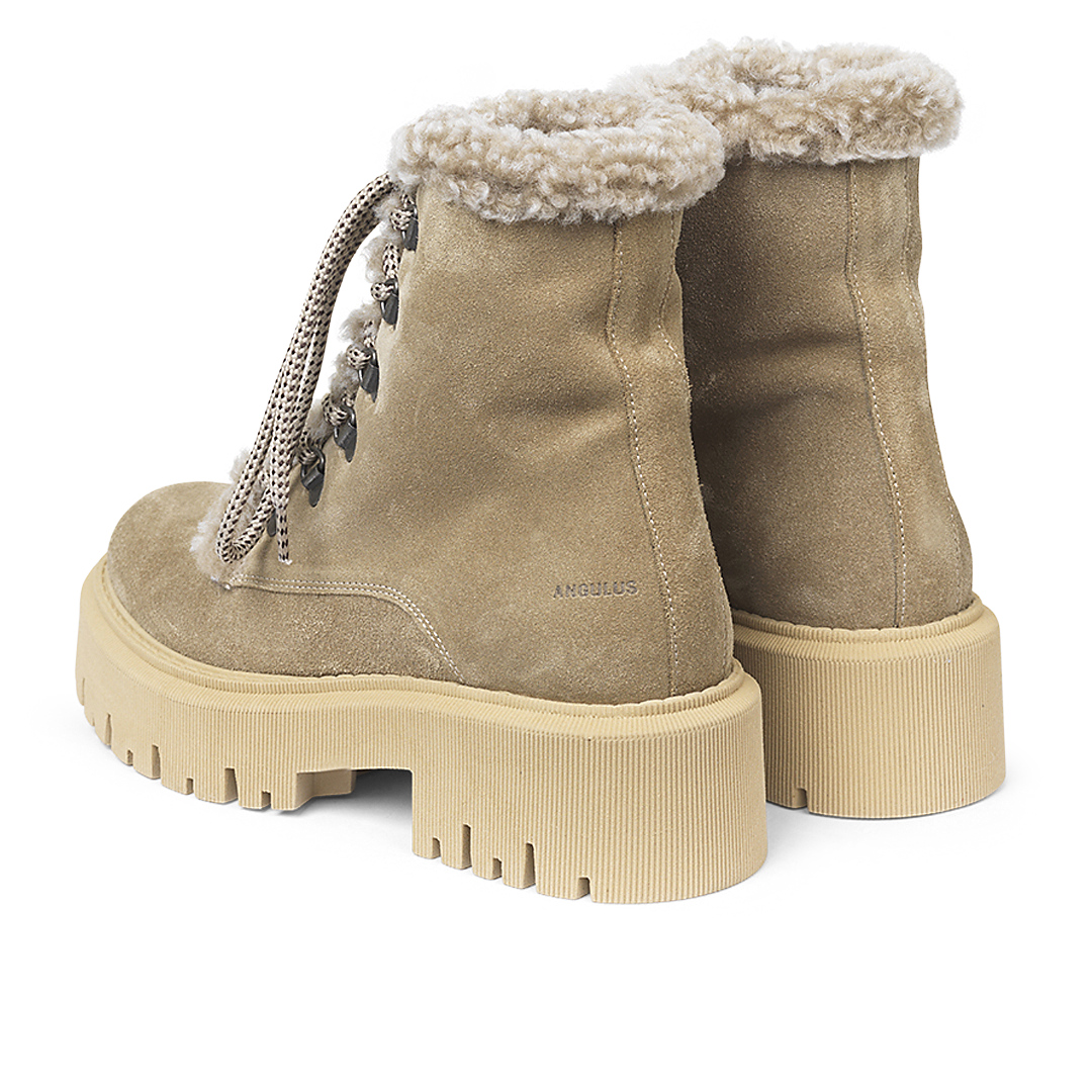 Chunky snørestøvle med blødt merino uldfoer