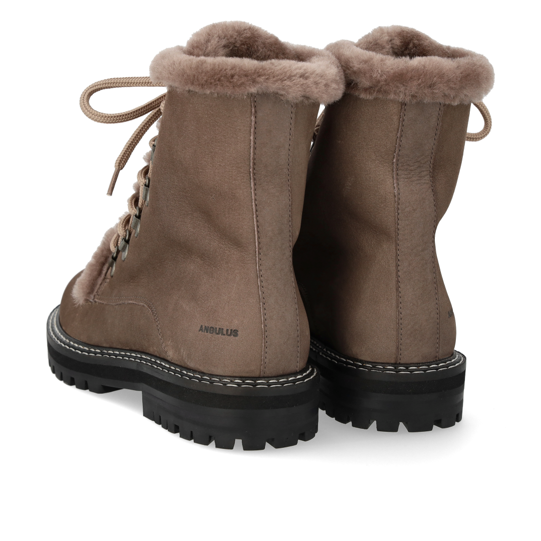 Chunky snørestøvle med blødt merino uldfoer