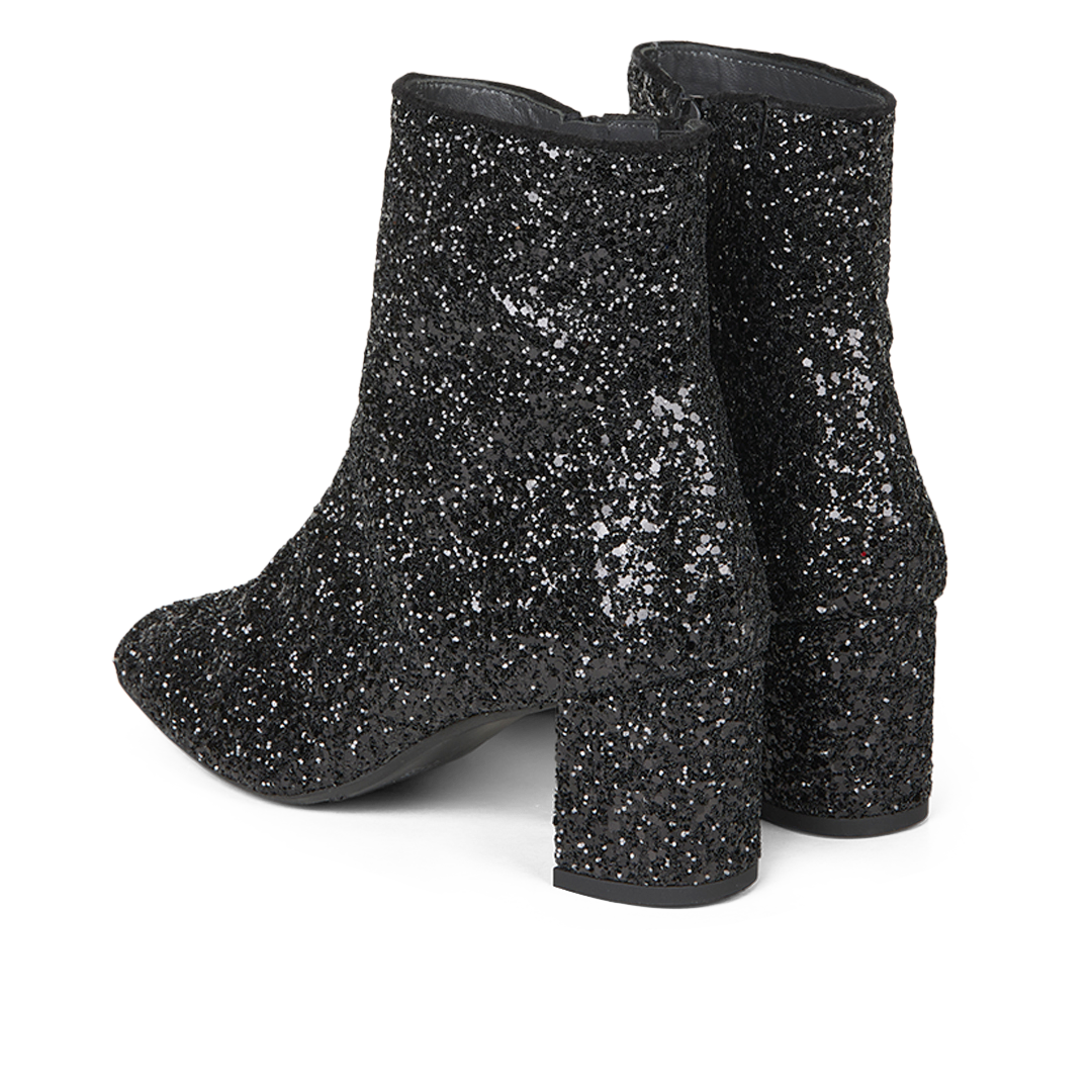 Funklende glitterstøvlet