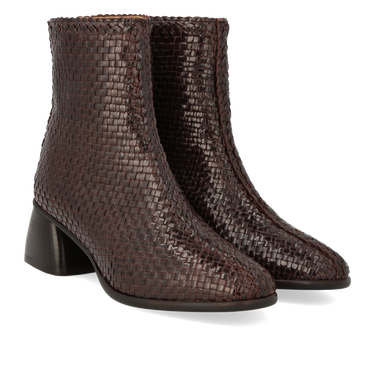 Håndflettet læderstøvlet med skulpturel blokhæl