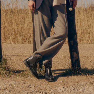 Chelsea støvle med dekorative sølvnitter