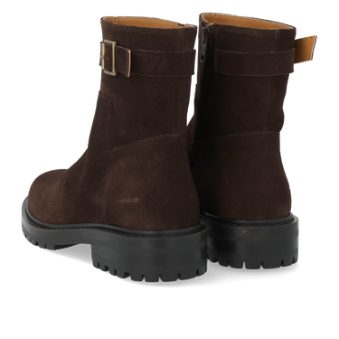 Støvle med dekorativ spændedetalje